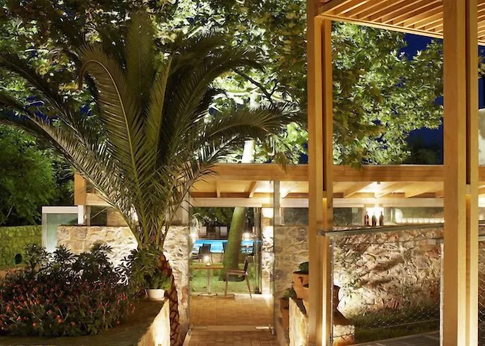 Astoria Τρούλος