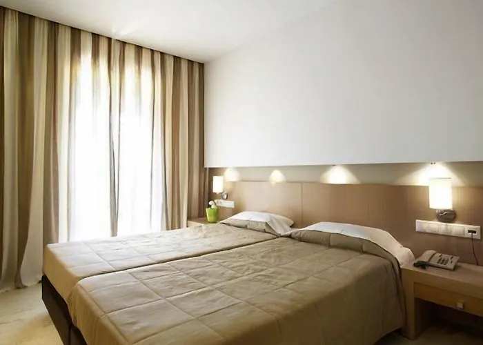 Astoria 2* Τρούλος