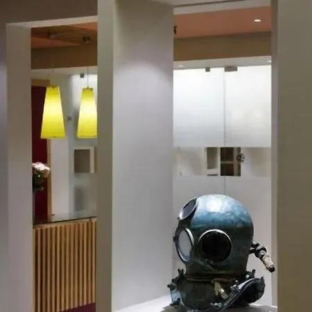 Astoria 2* 트롤로스